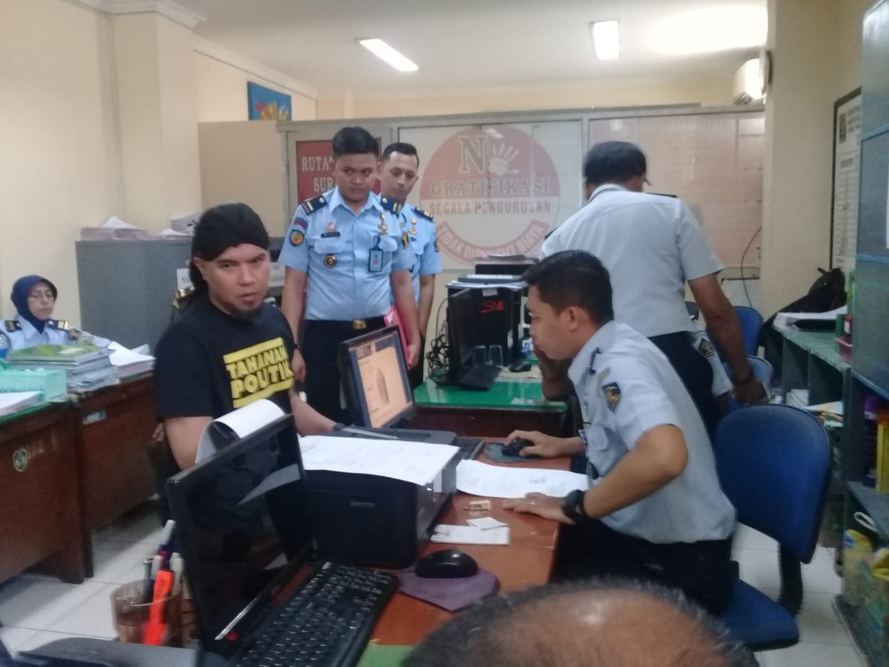 Ahmad Dhani Huni Sel Khusus Selama Masa Pengenalan