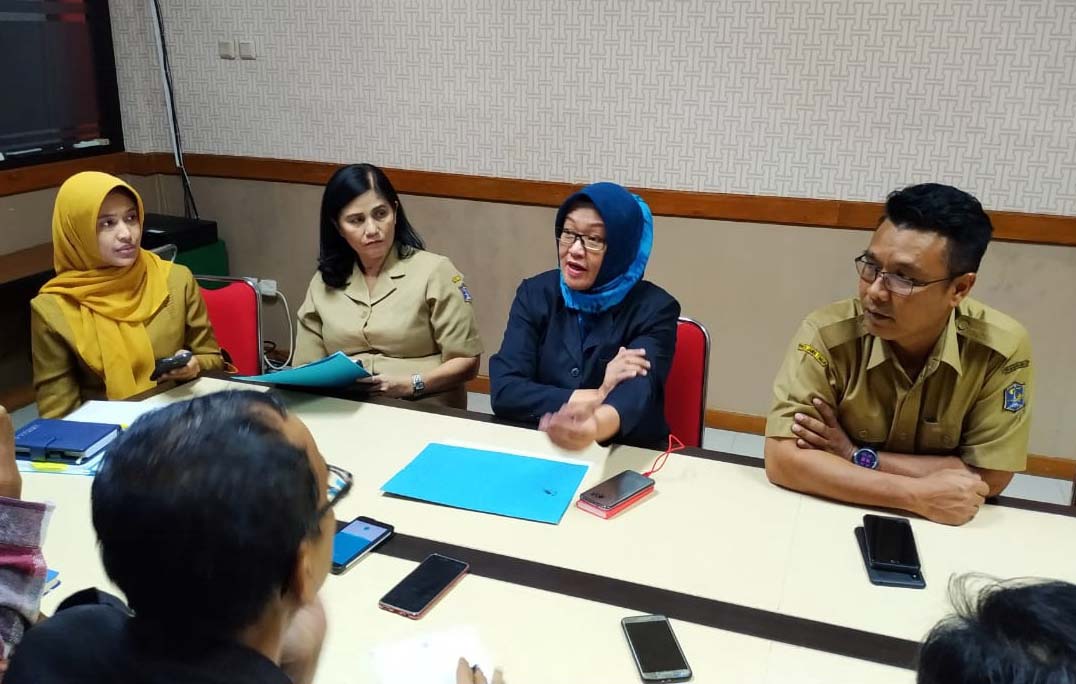 Delapan Pekerja Seks yang Positiv HIV Akan Dipulangkan delapan-pekerja-seks-yang-positiv-hiv-akan-dipulangkan