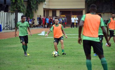 Lini Belakang Persebaya Belum Teruji lini-belakang-persebaya-belum-teruji