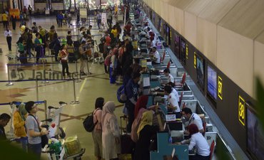 Emil Dardak Desak Maskapai Pasang Tarif yang Kompetitif emil-dardak-desak-maskapai-pasang-tarif-yang-kompetitif