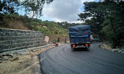 Jalur Amblas Ponorogo-Pacitan Kilometer 227 Telah Diperbaiki jalur-amblas-ponorogo-pacitan-kilometer-227-telah-diperbaiki