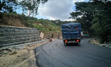 Jalur Amblas Ponorogo-Pacitan Kilometer 227 Telah Diperbaiki jalur-amblas-ponorogo-pacitan-kilometer-227-telah-diperbaiki