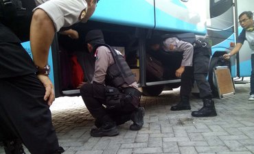 Cegah Massa ke Jakarta, Polres Madiun Razia Jalan Tol cegah-massa-ke-jakarta-polres-madiun-razia-jalan-tol