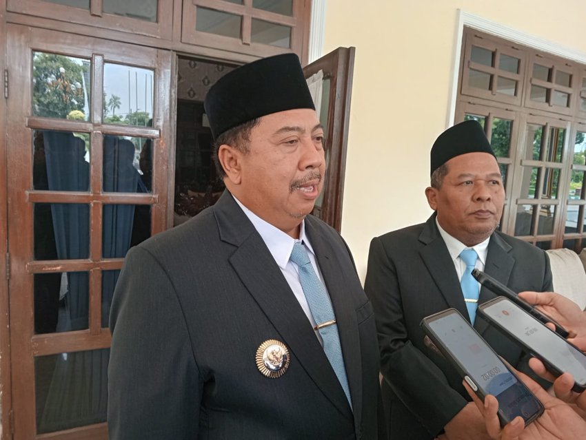 Bupati Jombang Warsubi usai memimpin pelantikan pimpinan BAZNAS Jombang periode 2025–2030 pada Selasa, 14 Oktober 2025. Foto: Taufiqur Rachman