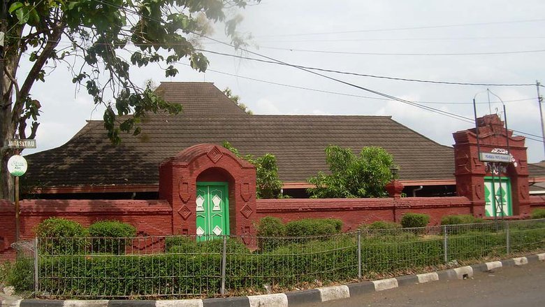 Kisah “Azan Pitu” di Masjid Agung Sang Cipta Rasa kisah-azan-pitu-di-masjid-agung-sang-cipta-rasa