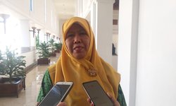 Muslimat Surabaya Akui Ada Tokoh yang Sudah Sowan muslimat-surabaya-akui-ada-tokoh-yang-sudah-sowan
