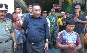 Komisi I DPRD Gresik Temukan Stan Inprosedural di Pasar Baru komisi-i-dprd-gresik-temukan-stan-inprosedural-di-pasar-baru