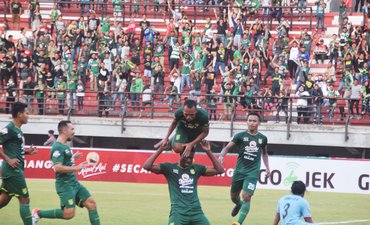 Persebaya Krisis Lini Tengah Jelang Lawan Persib persebaya-krisis-lini-tengah-jelang-lawan-persib