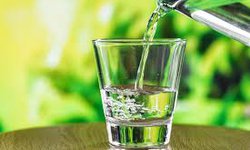Sepuluh Manfaat Minum Air Hangat untuk Kesehatan sepuluh-manfaat-minum-air-hangat-untuk-kesehatan