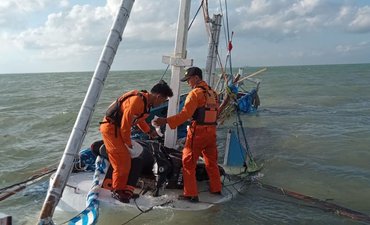 Pemkab Sumenep Fasilitasi Pemulangan Korban Kapal Tenggelam pemkab-sumenep-fasilitasi-pemulangan-korban-kapal-tenggelam