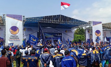 Kampanye di Probolinggo, Surya Paloh Datang dengan Helikopter kampanye-di-probolinggo-surya-paloh-datang-dengan-helikopter