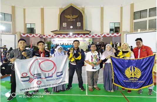 Robotnya Bisa Menari Jaipong, Unesa Raih Juara II robotnya-bisa-menari-jaipong-unesa-raih-juara-ii