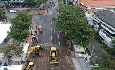 Diguyur Hujan, Pembukaan Jalan Gubeng Surabaya Ditunda p-diguyur-hujan-pembukaan-jalan-gubeng-surabaya-ditunda-p