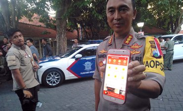 Aplikasi Jogo Suroboyo Bantu Masyarakat untuk Mendapatkan Layanan Kepolisian aplikasi-jogo-suroboyo-bantu-masyarakat-untuk-mendapatkan-layanan-kepolisian