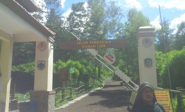 Muncul Gelembung Gas, Radius 1 Km Kawah Ijen Ditutup muncul-gelembung-gas-radius-1-km-kawah-ijen-ditutup
