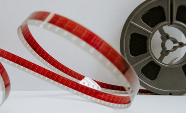 Merunut Makna Kata "Biru" dalam Film Dewasa merunut-makna-kata-biru-dalam-film-dewasa