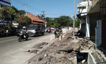 Pengerjaan Box Culvert Sebabkan Aliran Air PDAM Terganggu  pengerjaan-box-culvert-sebabkan-aliran-air-pdam-terganggu