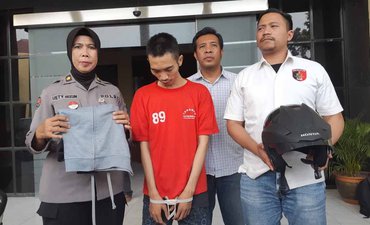 Pencuri Spesialis Rumah Kosong Dibekuk Polisi pencuri-spesialis-rumah-kosong-dibekuk-polisi-1549879990