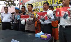 Jaringan Pengedar Narkoba Diduga Dikendalikan dari Lapas Madiun Terungkap jaringan-pengedar-narkoba-diduga-dikendalikan-dari-lapas-madiun-terungkap