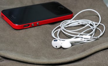 PBB Atur Smartphone Agar Tak Rusak Pendengaran Remaja pbb-atur-smartphone-agar-tak-rusak-pendengaran-remaja