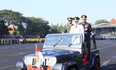Pertama Kalinya HUT Bhayangkara Digelar di Lapangan Kodam V Brawijaya pertama-kalinya-hut-bhayangkara-digelar-di-lapangan-kodam-v-brawijaya