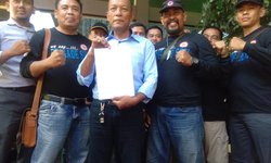 Serikat Pekerja dan Buruh Dukung Kadisnaker Maju Pilwali Surabaya serikat-pekerja-dan-buruh-dukung-kadisnaker-maju-pilwali-surabaya
