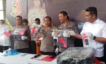 Polda Jatim Beber Motif Pembunuhan Guru Tari di Blitar polda-jatim-beber-motif-pembunuhan-guru-tari-di-blitar