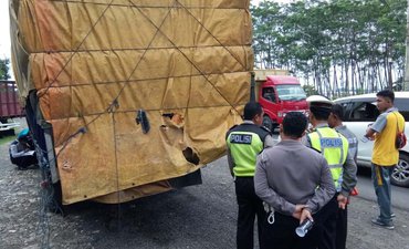 Polda Jatim Bantu Ungkap Kronologi Laka Minibus di Probolinggo polda-jatim-bantu-ungkap-kronologi-laka-minibus-di-probolinggo
