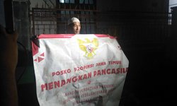 Larang Ultah PRD, Massa Juga Datangi Kantor PRD di Surabaya larang-ultah-prd-massa-juga-datangi-kantor-prd-di-surabaya