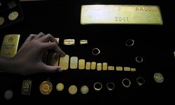 Perhiasan Masih Perkasa, Kendati Perdagangan Jatim Defisit perhiasan-masih-perkasa-kendati-perdagangan-jatim-defisit