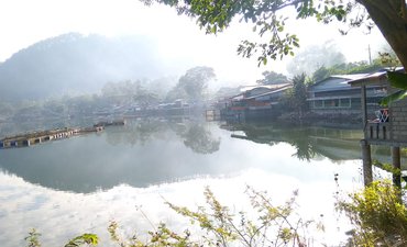 18 Bangunan di Pinggir Telaga Ngebel Melanggar Garis Sempadan 18-bangunan-di-pinggir-telaga-ngebel-melanggar-garis-sempadan
