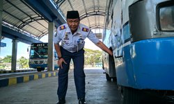 Jelang Mudik, Terminal Seloaji Ponorogo Rutin Cek Kelayakan Bus jelang-mudik-terminal-seloaji-ponorogo-rutin-cek-kelayakan-bus