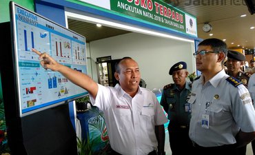 Juanda Prediksi Volume Penumpang Nataru Naik 9 Persen juanda-prediksi-volume-penumpang-nataru-naik-9-persen