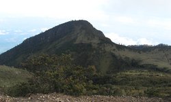 Suhu Puncak Lawu Minus, Jalur Pendakian Tetap Dibuka suhu-puncak-lawu-minus-jalur-pendakian-tetap-dibuka