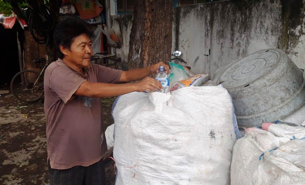Pria Probolinggo Ini Punya Nama Hari Libur