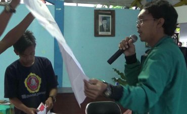 PPS Kabupaten Probolinggo Hitung Ulang akibat Adanya Selisih Suara pps-kabupaten-probolinggo-hitung-ulang-akibat-adanya-selisih-suara
