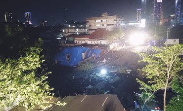 Jalan Gubeng Ambles, Tiang dan Travo PLN Roboh jalan-gubeng-ambles-tiang-dan-travo-pln-roboh