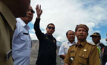 Menteri ESDM Instruksikan Pemindahan Pos Pengamatan Gunung Bromo p-menteri-esdm-instruksikan-pemindahan-pos-pengamatan-gunung-bromo-p
