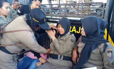Razia Gabungan Amankan Pasangan di Bawah Umur razia-gabungan-amankan-pasangan-di-bawah-umur