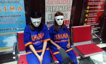 Pengakuan Muncikari, Artis yang Kerap Tawarkan Diri pengakuan-muncikari-artis-yang-kerap-tawarkan-diri