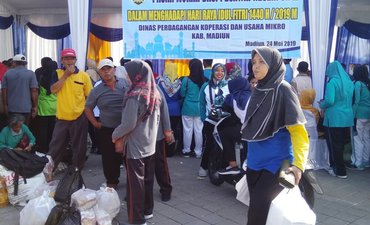 Jelang Lebaran, Pemkab Madiun Gelar Pasar Murah untuk PNS jelang-lebaran-pemkab-madiun-gelar-pasar-murah-untuk-pns