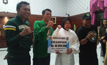 Persebaya U-17 Digerojok Pemkot Bonus Rp 40 Juta persebaya-u-17-digerojok-pemkot-bonus-rp-40-juta