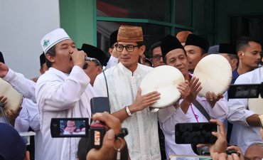 Kunjungi Museum NU, Sandiaga Resmikan Rumah Pemenangan di Jatim Kunjungi-Museum-NU-Sandiaga-Resmikan-Rumah-Pemenangan-di-Jatim
