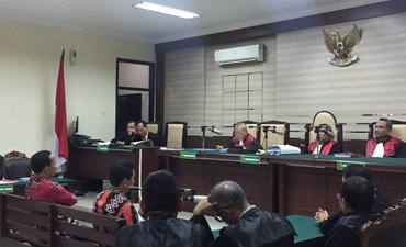 Lakukan Rasuah Wali Kota Blitar Divonis 5 Tahun lakukan-rasuah-wali-kota-blitar-divonis-5-tahun