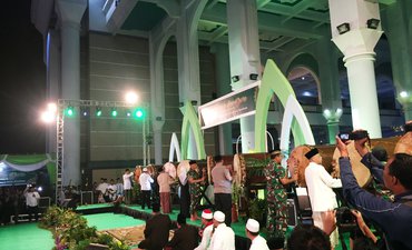 Takbir Akbar, Khofifah Harap Tak Ada Permusuhan Akibat Pilpres takbir-akbar-khofifah-harap-tak-ada-permusuhan-akibat-pilpres