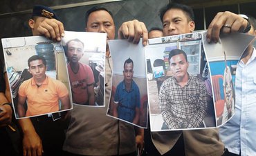 Penembakan TPS di Sampang Madura, Polisi Ringkus Lima Tersangka penembakan-tps-di-sampang-madura-polisi-ringkus-lima-tersangka