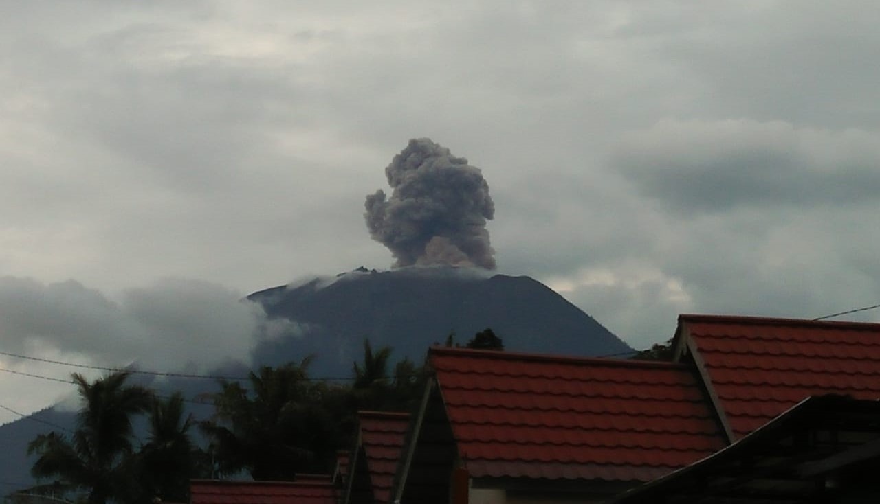 Gunung Agung Kembali Erupsi