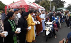 Pemkot Surabaya Imbau Pembagian Takjil tak Macetkan Jalan pemkot-surabaya-imbau-pembagian-takjil-tak-macetkan-jalan
