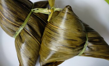 10.000 Bakcang dan Lamang Baluo Pecahkan Rekor MURI di Padang 10-000-bakcang-dan-lamang-baluo-pecahkan-rekor-muri-di-padang