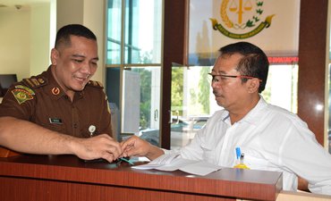 Bambang DH Penuhi Panggilan Kejati bambang-dh-penuhi-panggilan-kejati